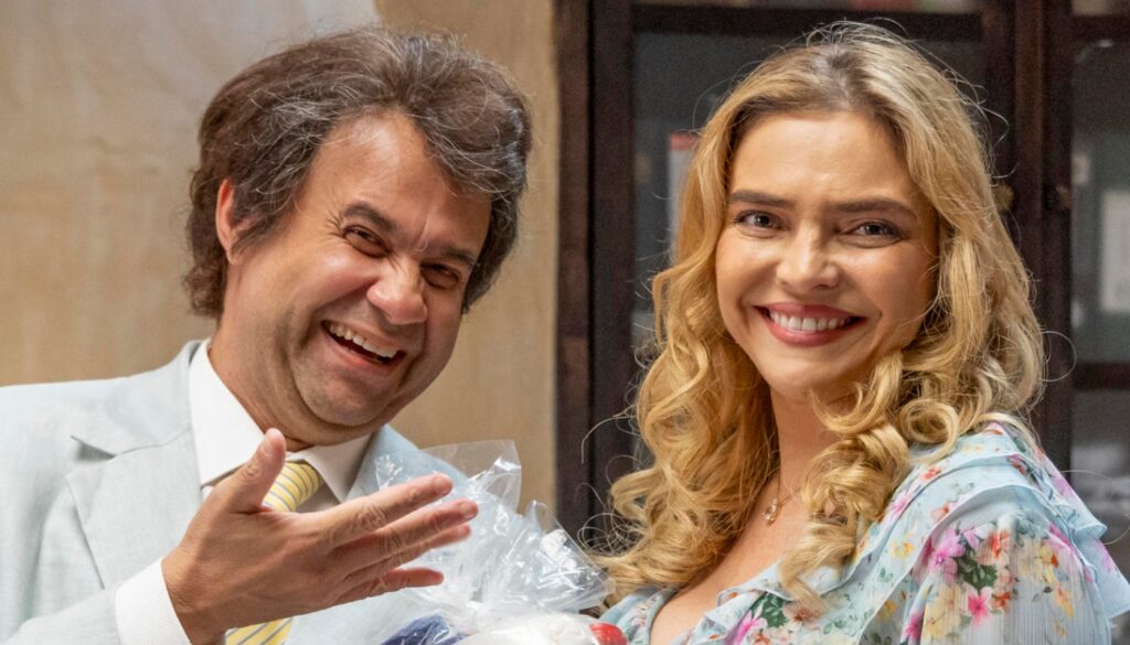 Sabá Bodó (Welder Rodrigues) e Nivalda (Titina Medeiros) em "No Rancho Fundo" (Crédito: Globo/ Beatriz Damy)