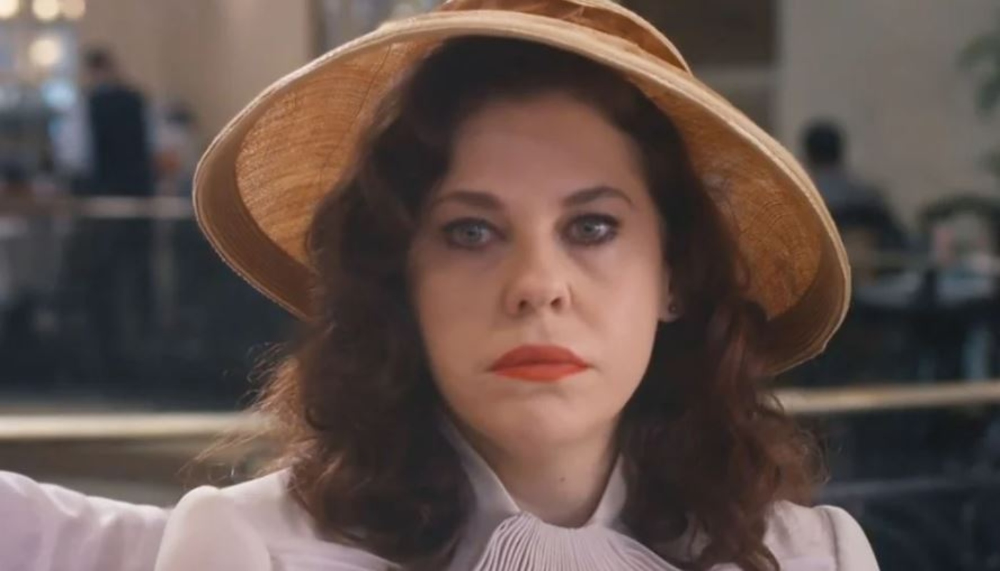 Úrsula (Bárbara Paz) depois de levar um susto em