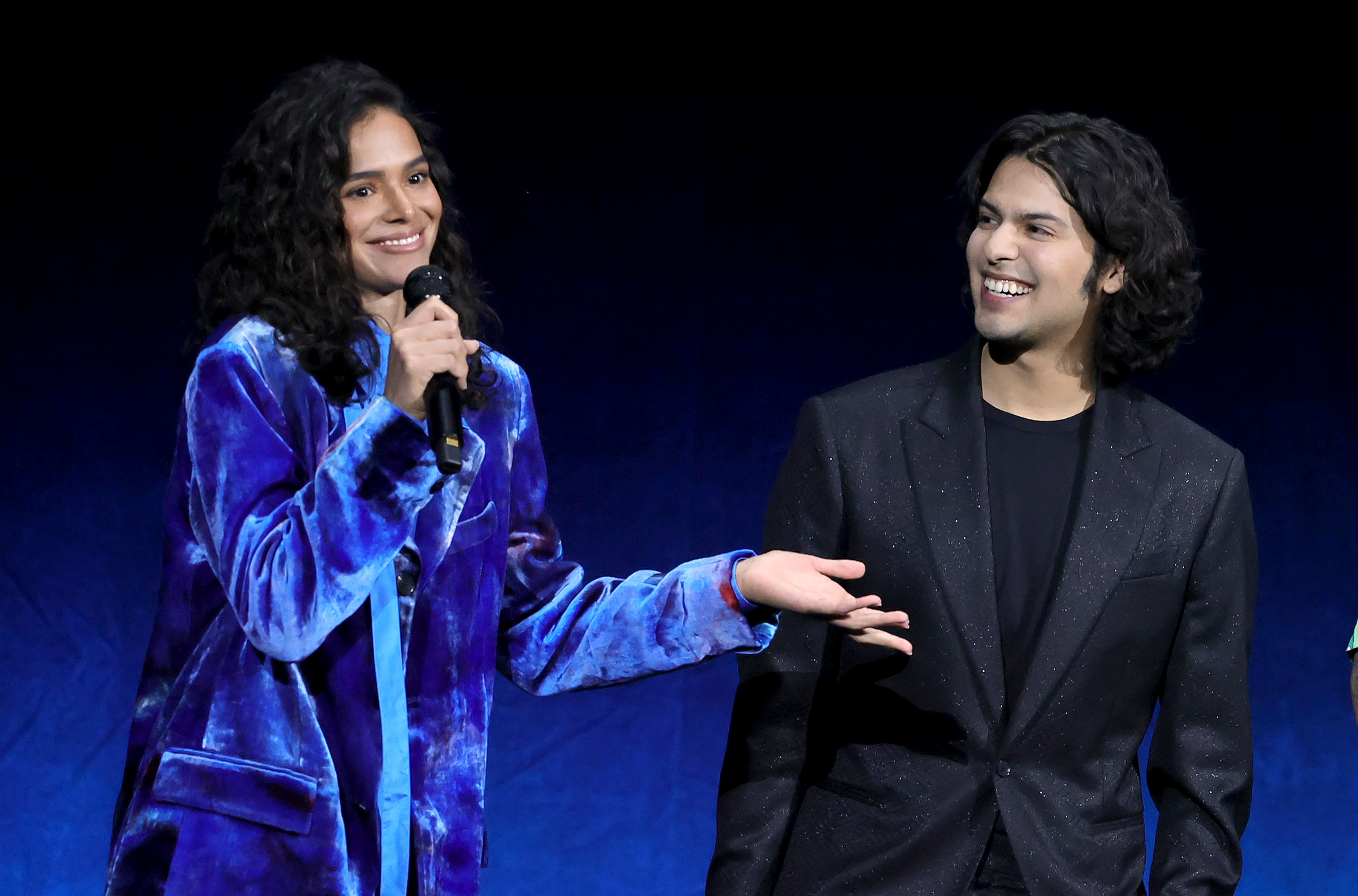 Bruna Marquezine e Xolo Maridueña