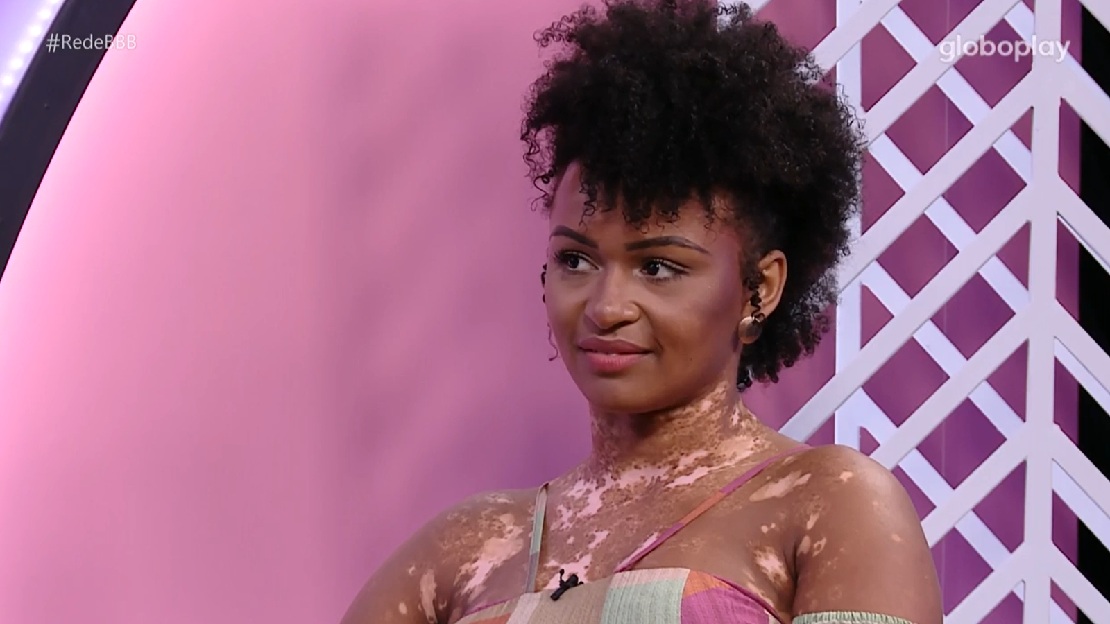 Natália vê recado de Maria após expulsão do BBB