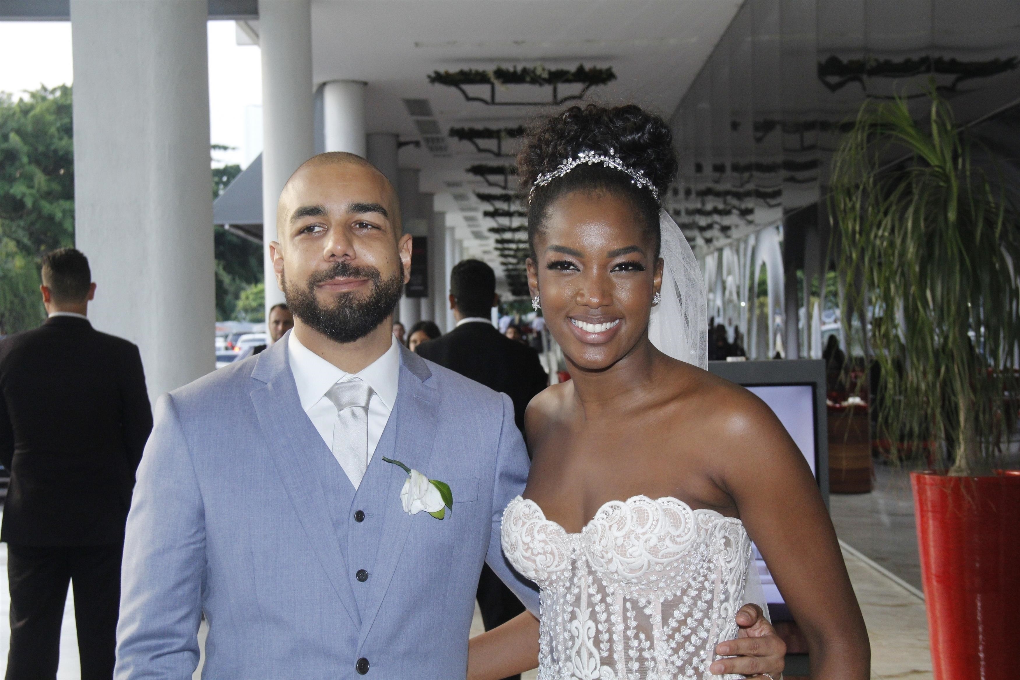 Sérgio Santos e Iza no casamento dos dois em 2018