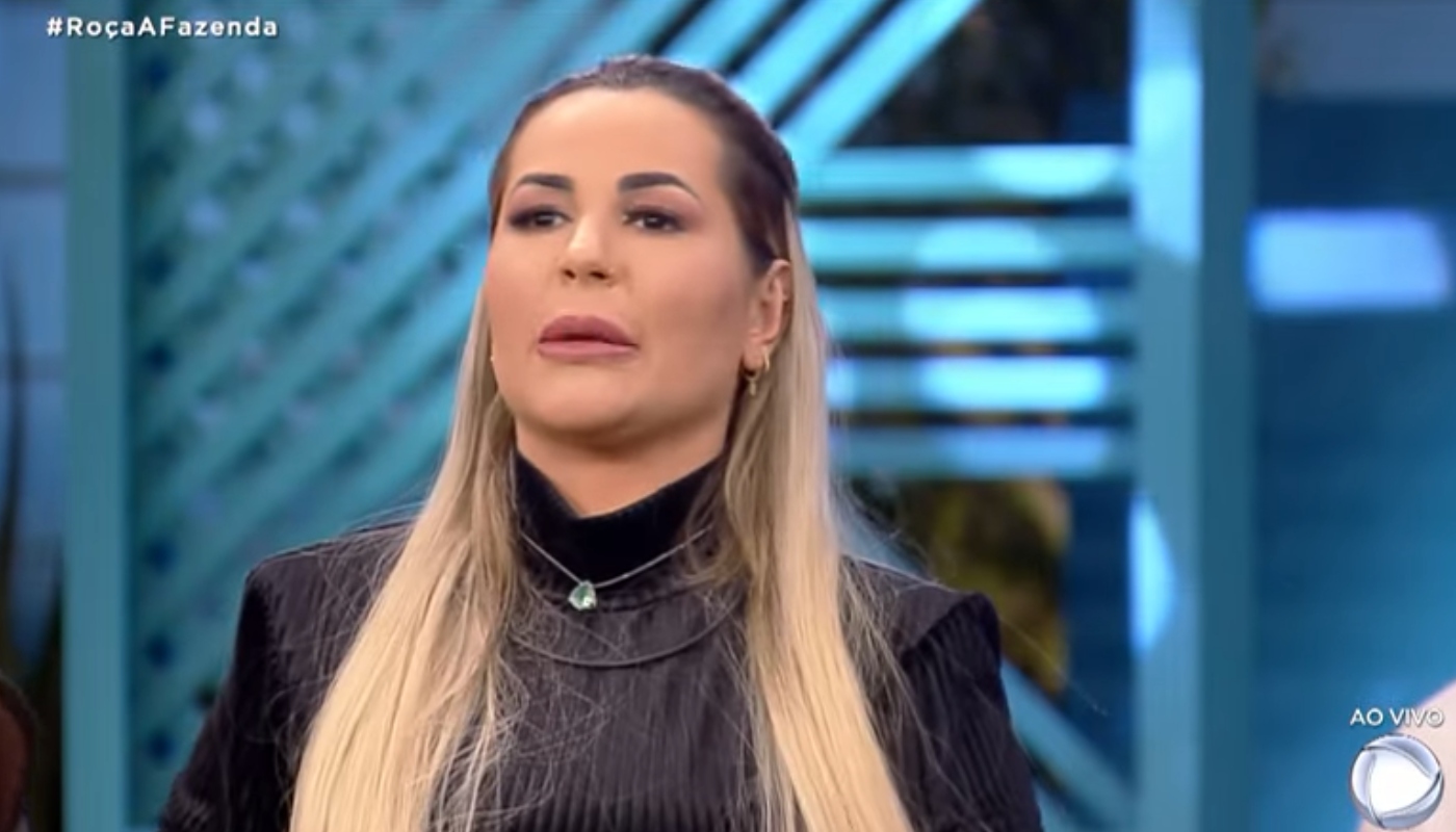 Deolane na primeira formação de roça de