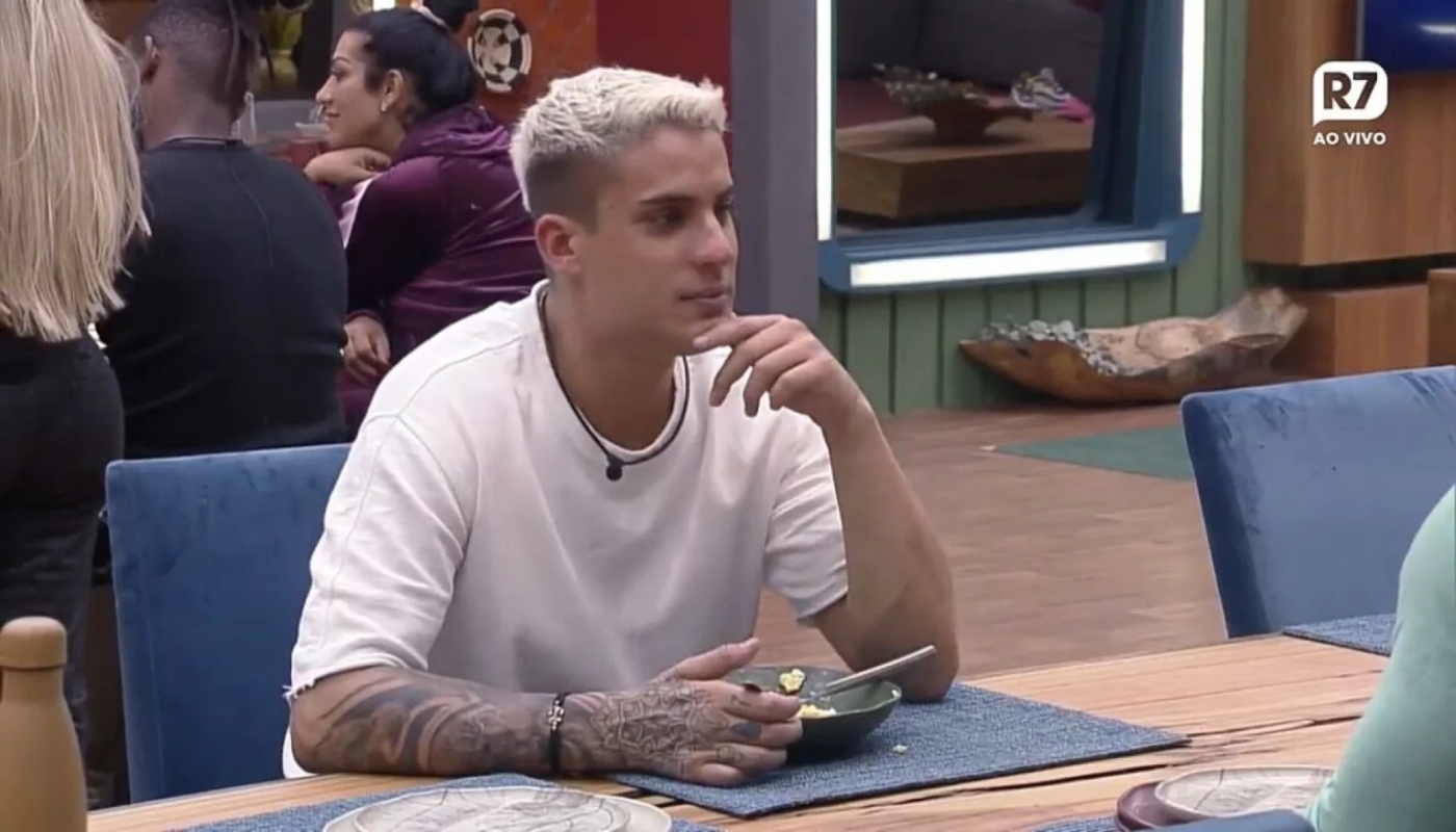 Tiago Ramos revela crush em Deolane em