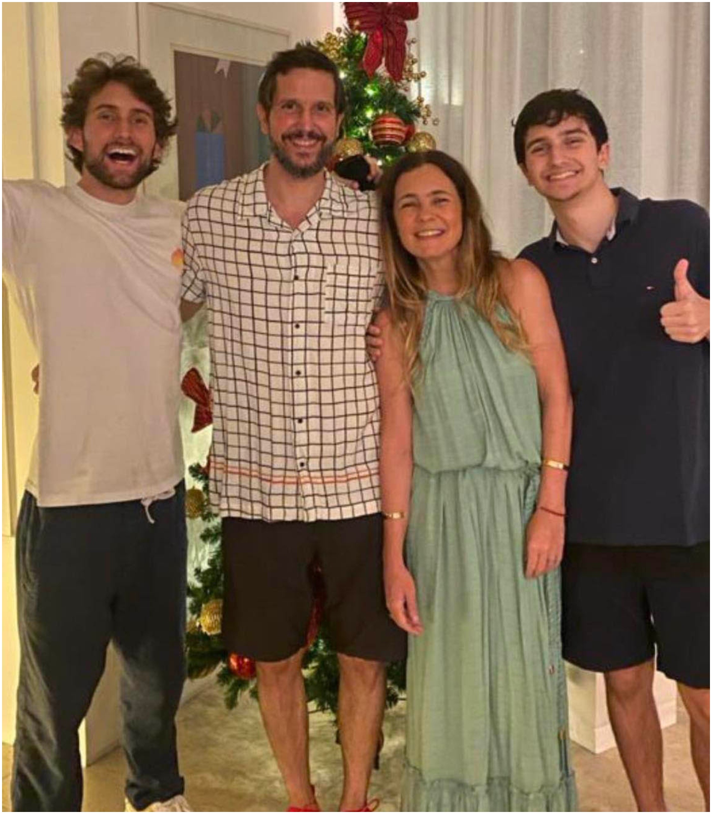 Adriana Esteves com Vladimir Brichta e os filhos