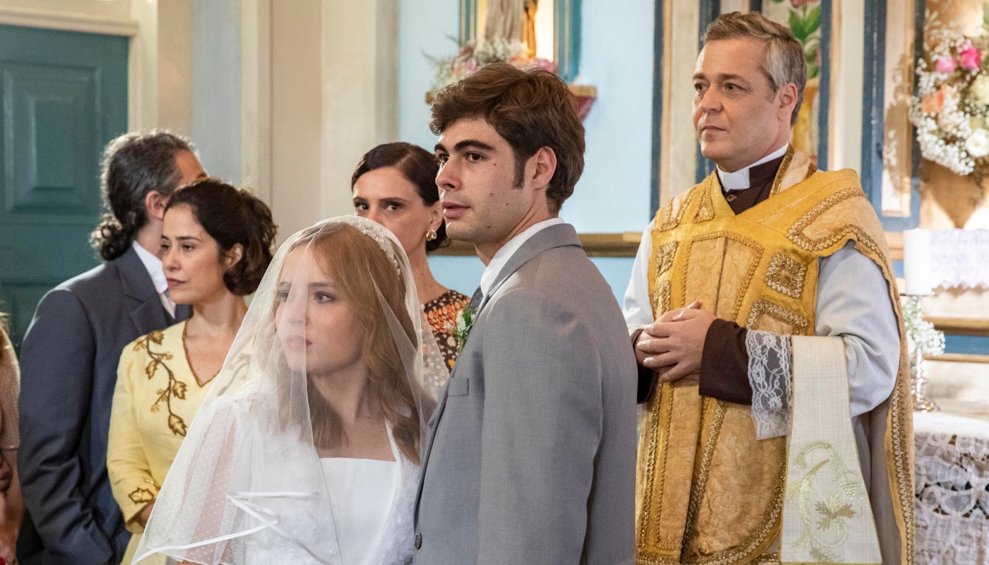 Isadora e Davi levam susto em casamento em