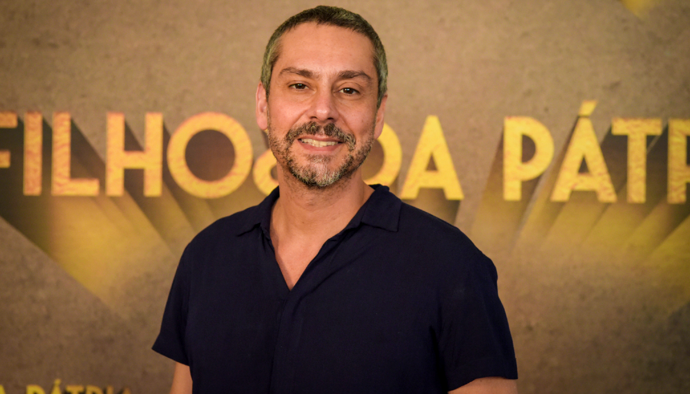 10 atores brasileiros que também cantam (e alguns você nem imaginava ...