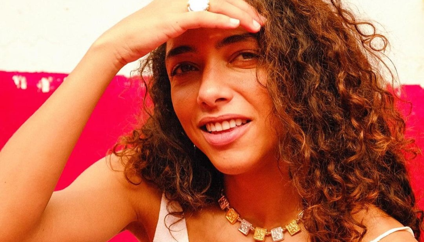 Alice Carvalho interpreta Joana em