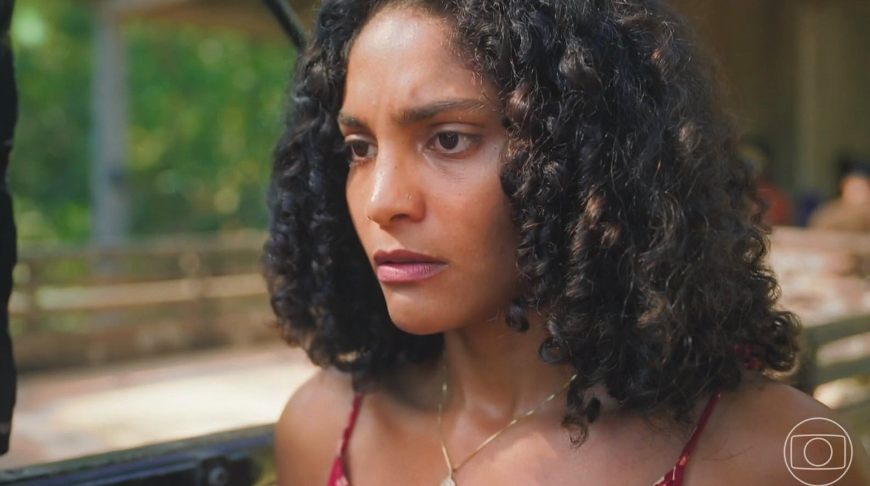 Aline (Barbara Reis) em