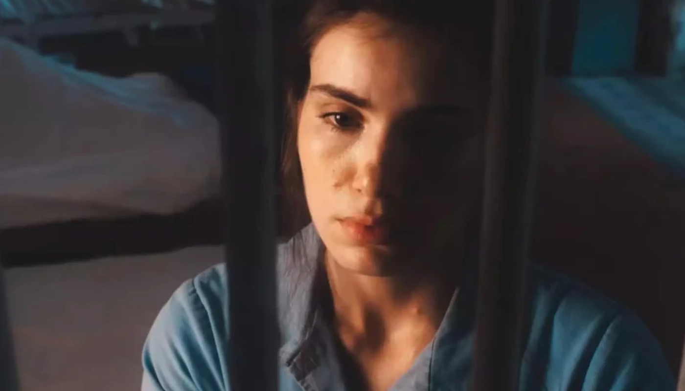 Marê (Camila Queiroz) em