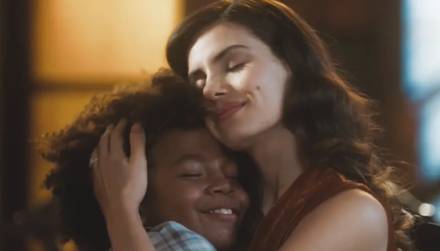 Marê (Camila Queiroz) e Marcelino (Levi Asaf) em