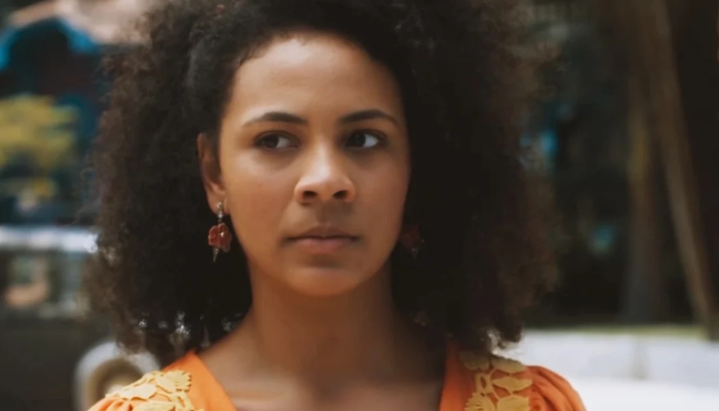 Sônia (Bárbara Sut) em