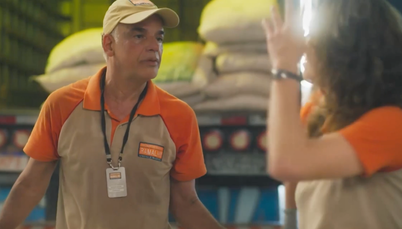 Andrade (Ângelo Antônio) e Mara (Renata Gaspar) em