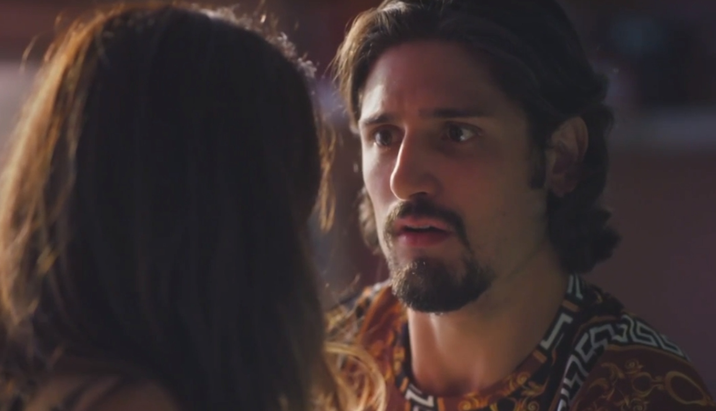 Anely (Tata Werneck) e Natercinho (Daniel Rocha) em