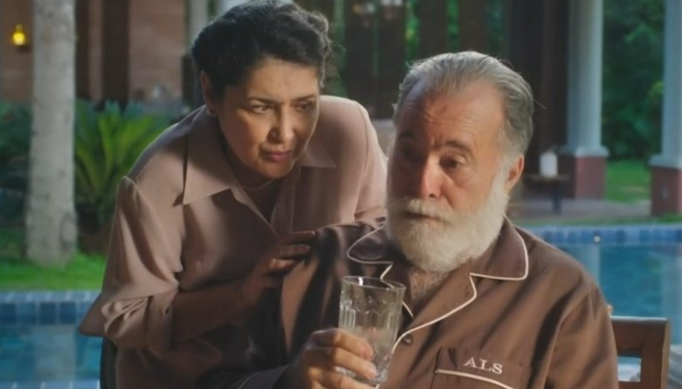 Angelina (Inez Viana) e Antônio (Tony Ramos) em