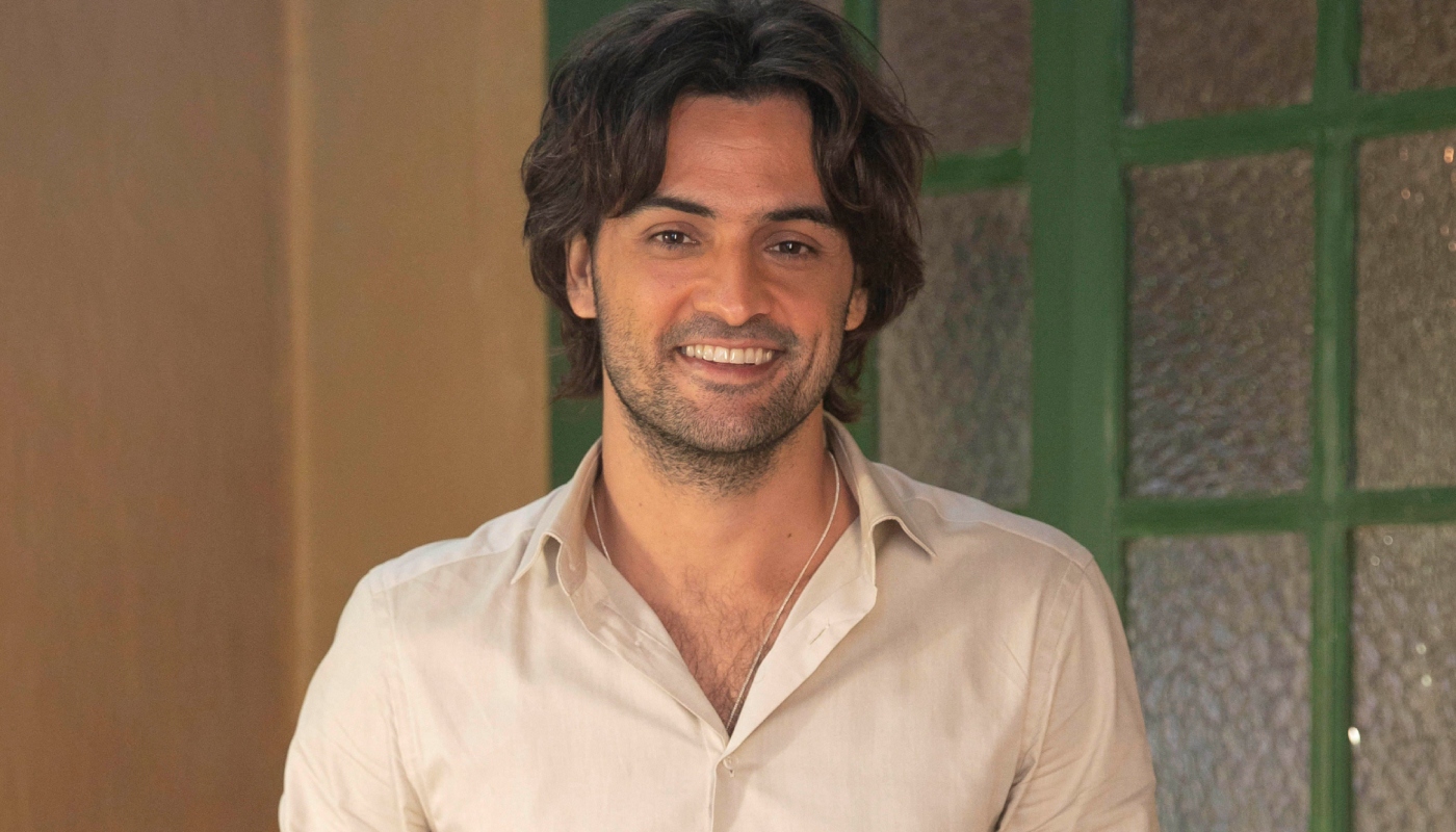 Artur (Túlio Starling) em