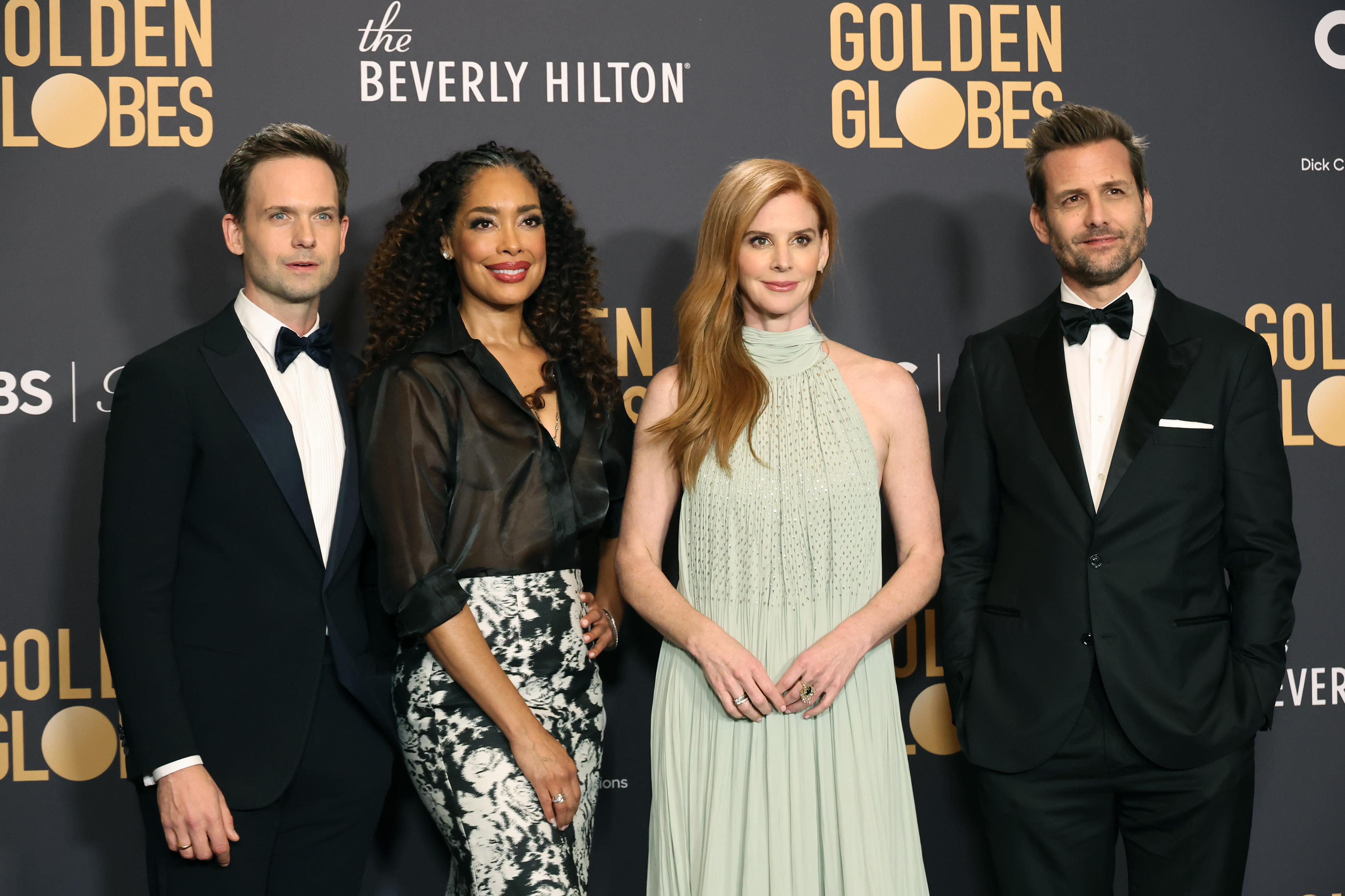 Patrick J. Adams, Gina Torres, Sarah Rafferty e Gabriel Macht, de