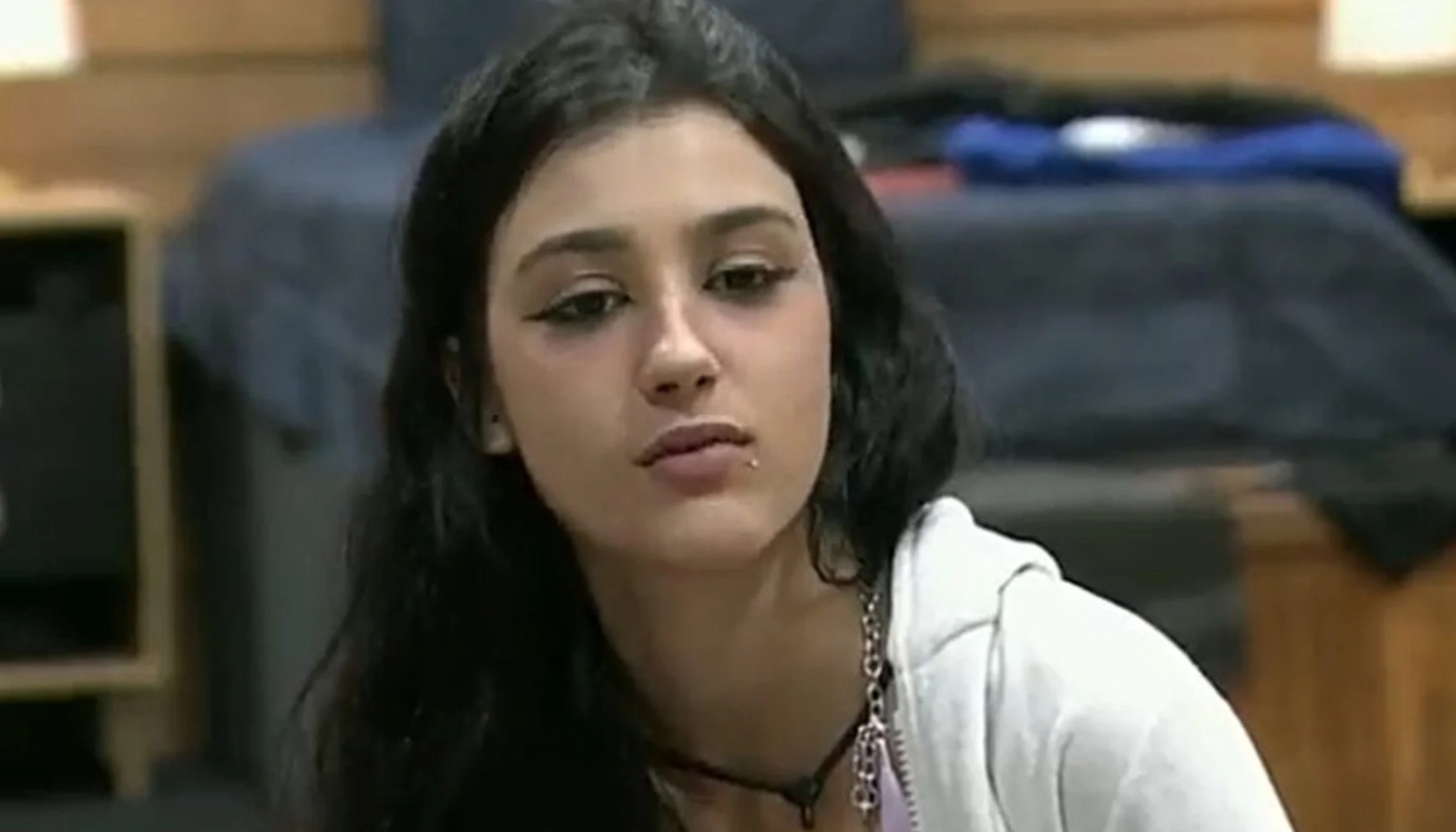 Bia Miranda revela sofrimento com a família em