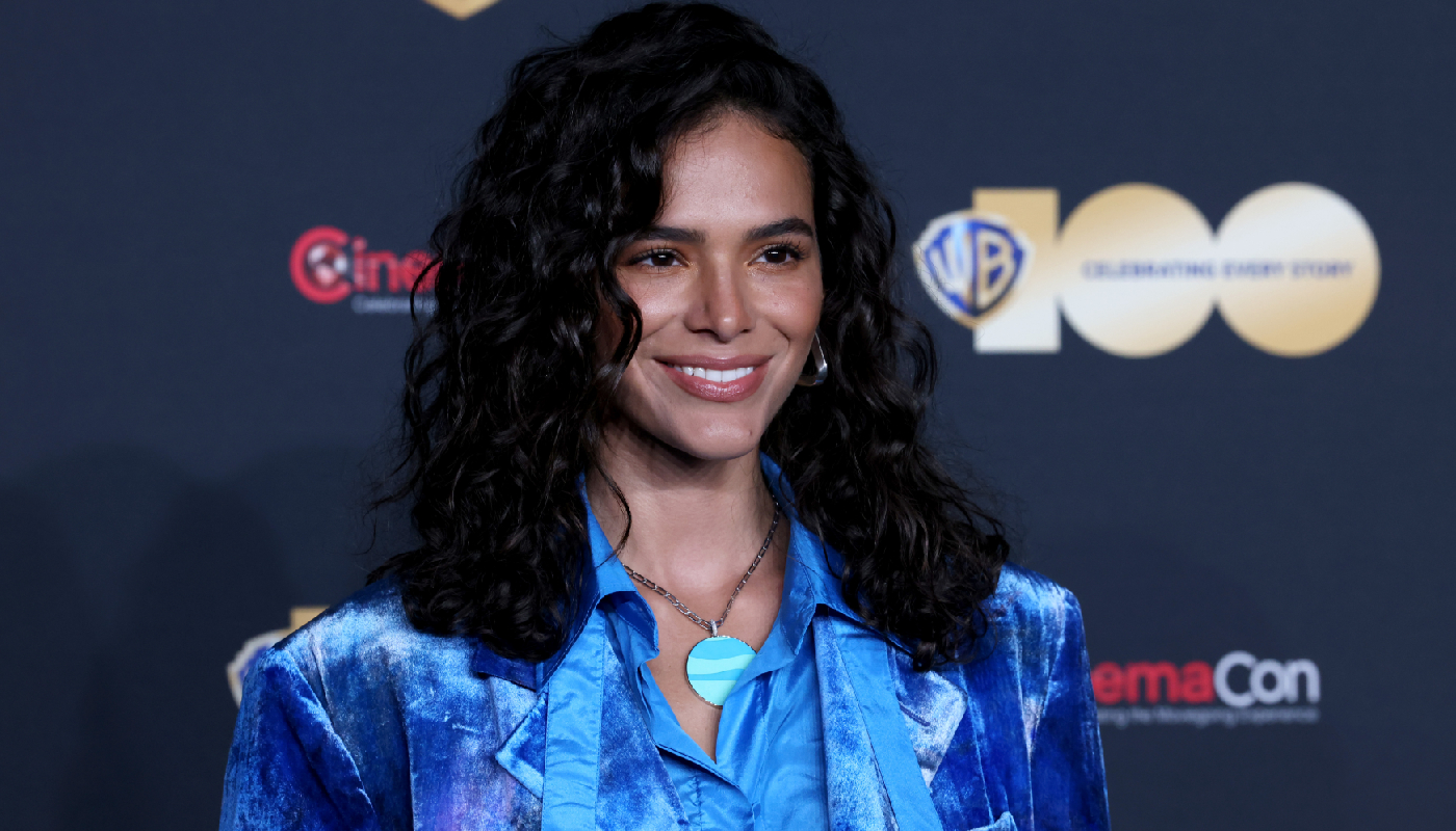 Bruna Marquezine é Jenny Kord em