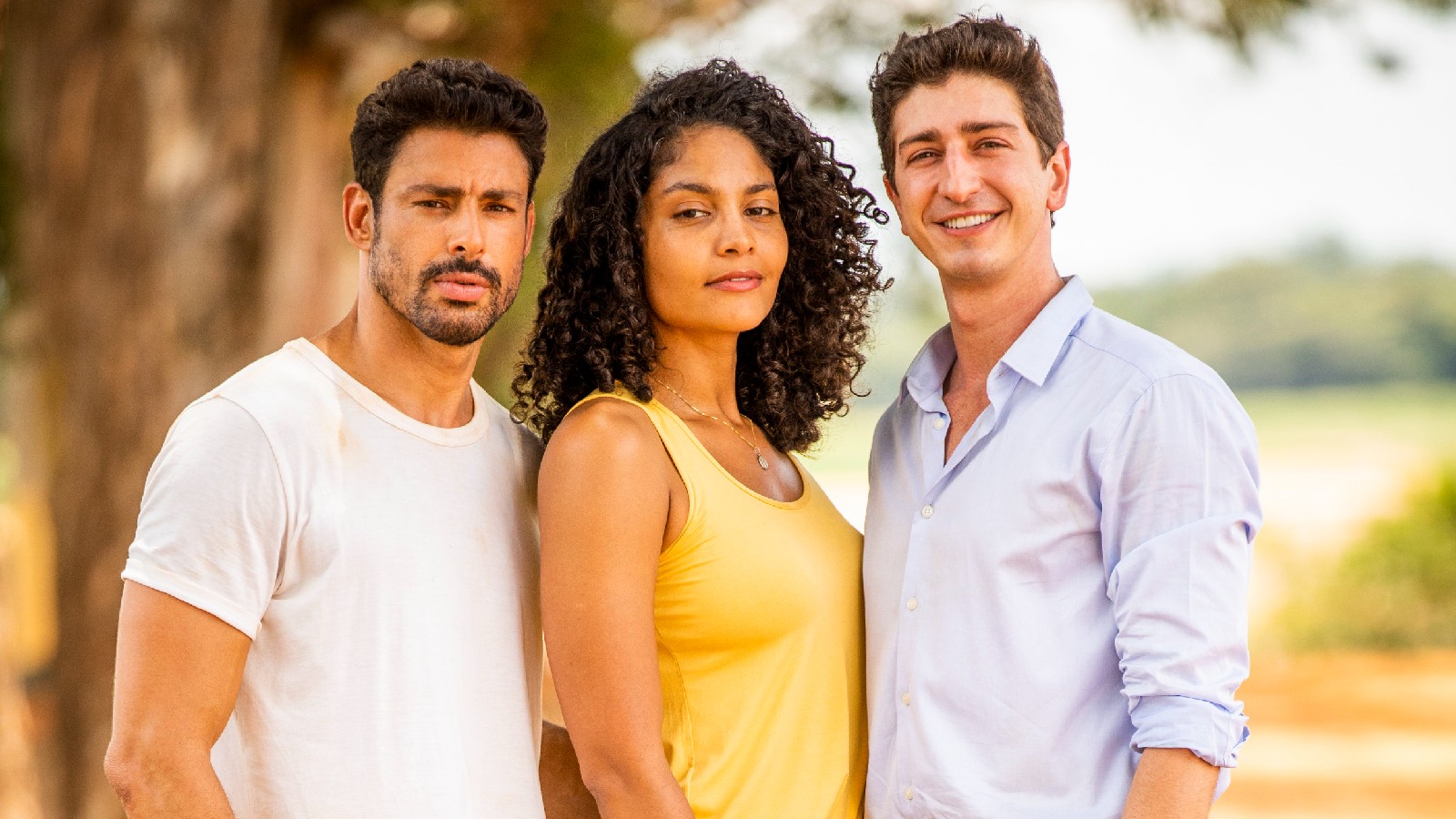 Caio (Cauã Reymond), Aline (Barbara Reis) e Daniel (Johnny Massaro)