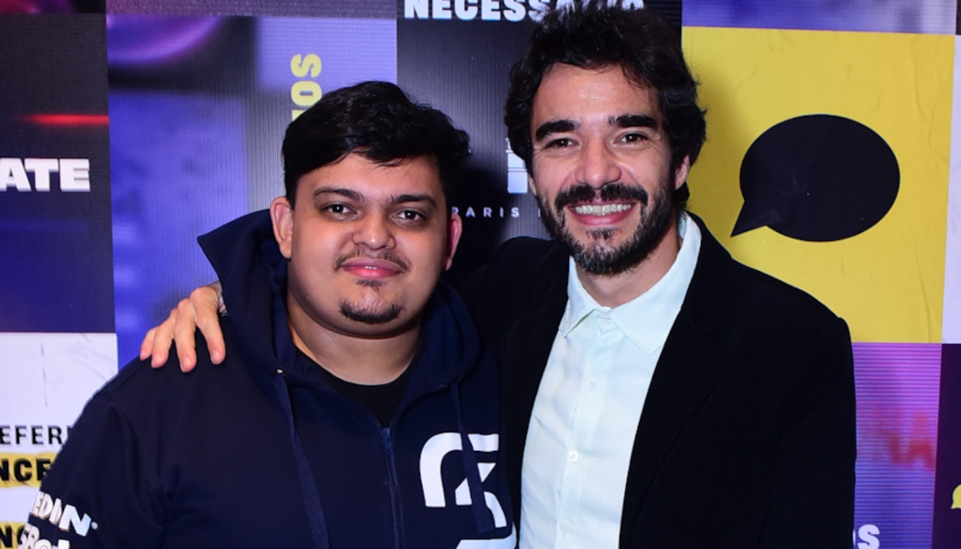 Caio Blat ao lado do filho Antônio