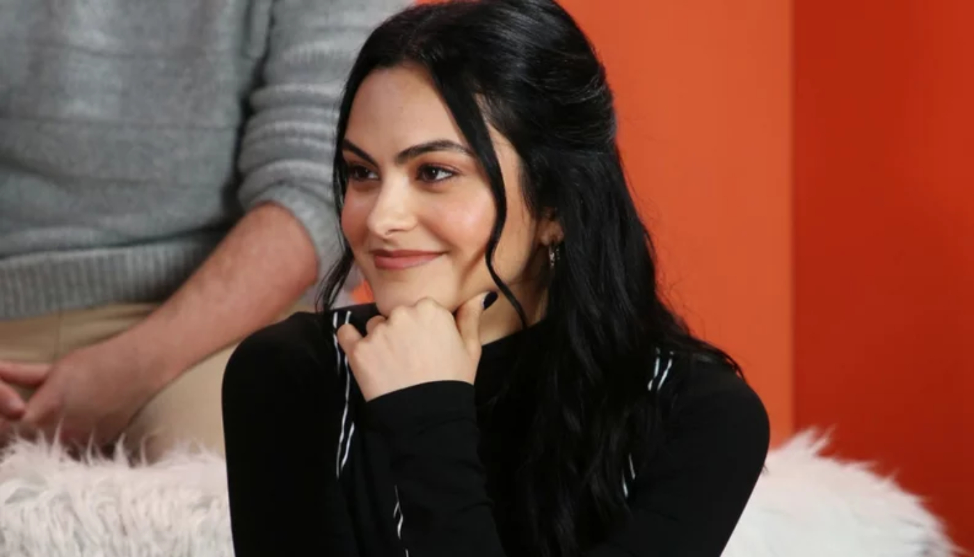 Camila Mendes