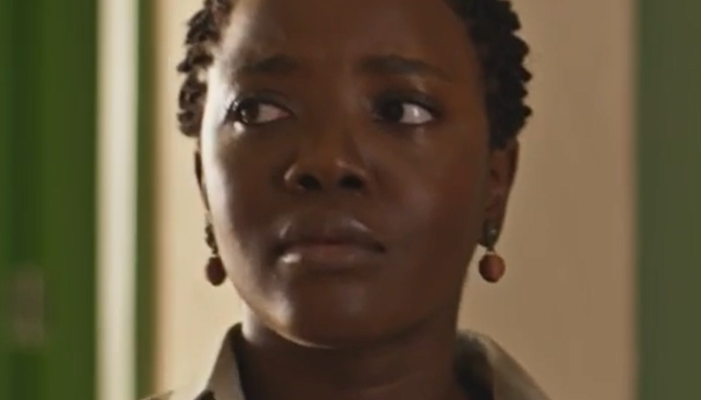 Caridade (Clara Moneke) em