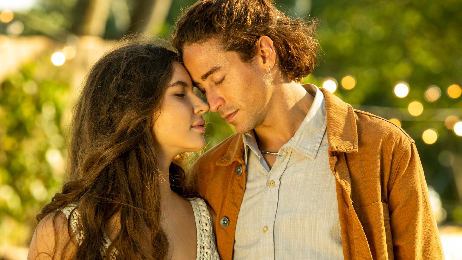 Juma (Alanis Guillen) e Jove (Jesuíta Barbosa) em
