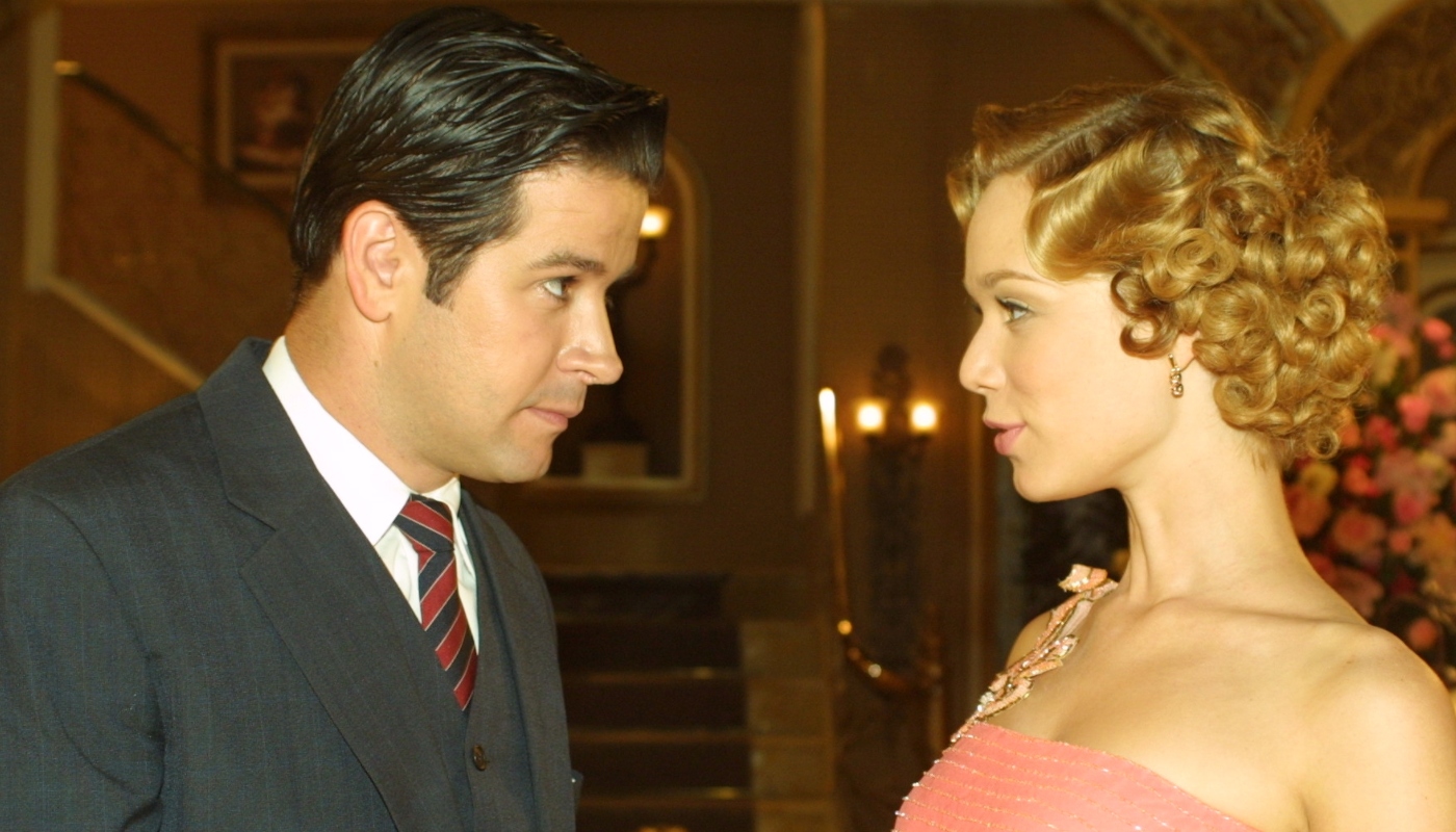 Ana Francisca (Mariana Ximenes) e Danilo (Murilo Benício) em