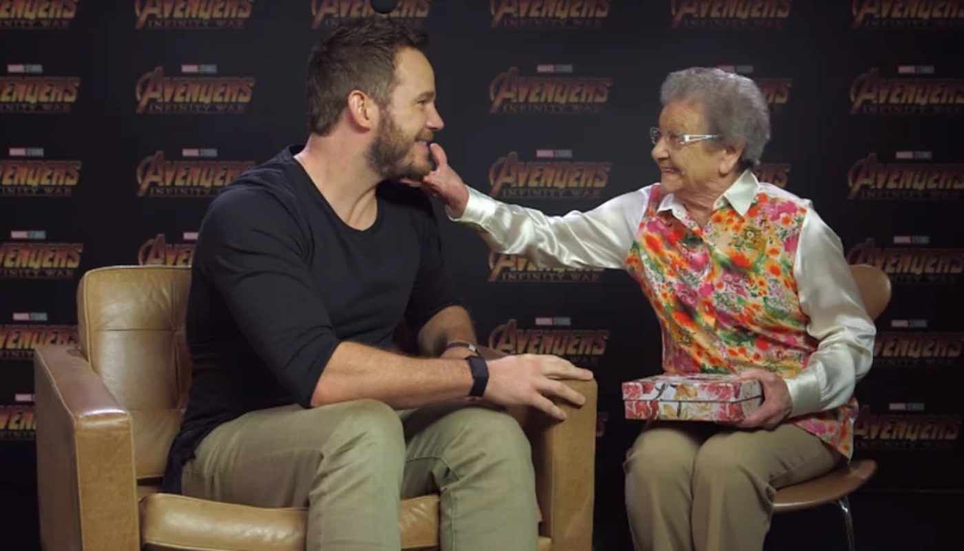 Chris Pratt em visita ao Brasil com Palmirinha