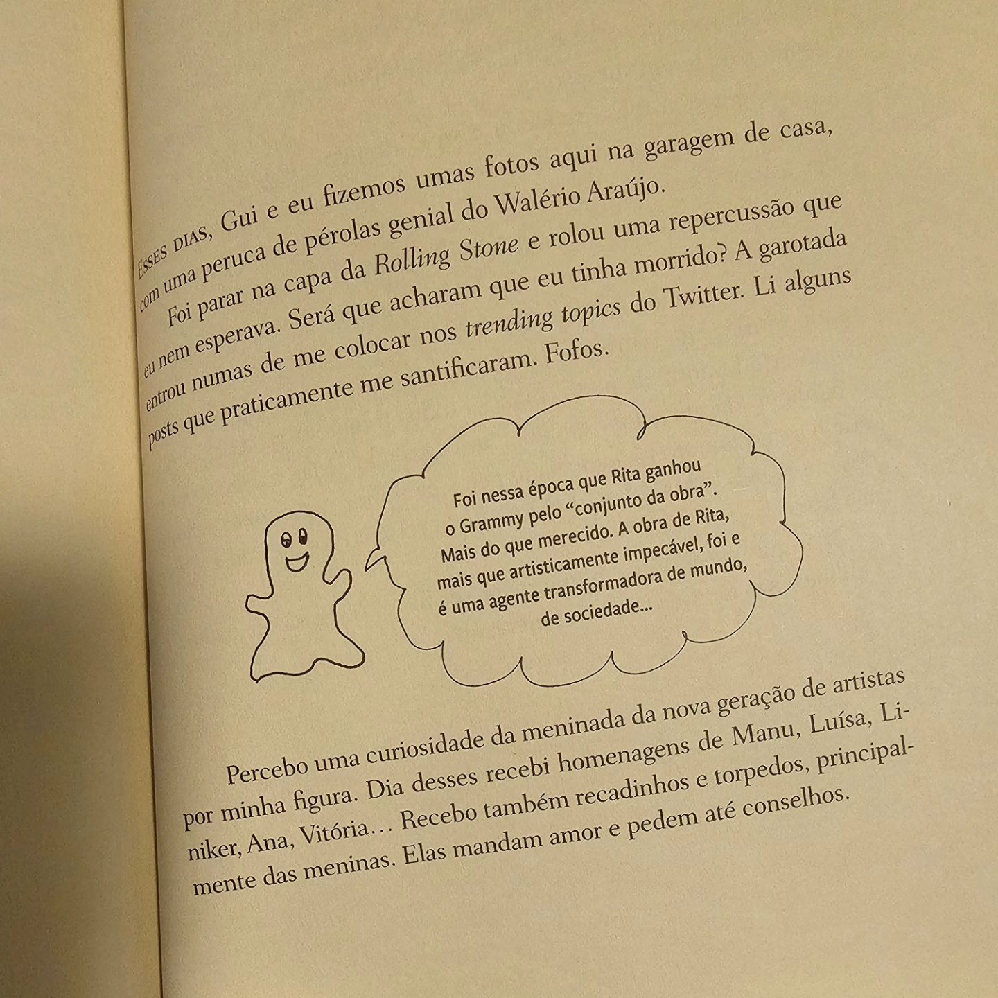 Em nova autobiografia de Rita Lee, alguns artistas da nova geração são citados por tê-la homeneado em vida.