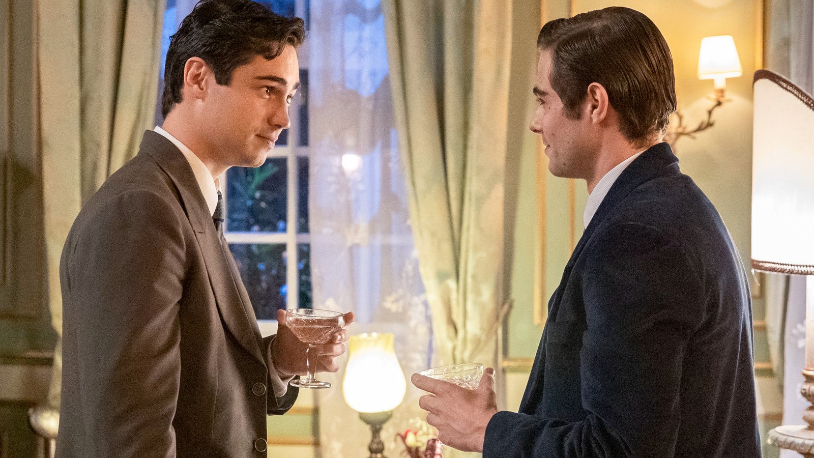 Davi (Rafael Vitti) desmascara Joaquim (Danilo Mesquita) em