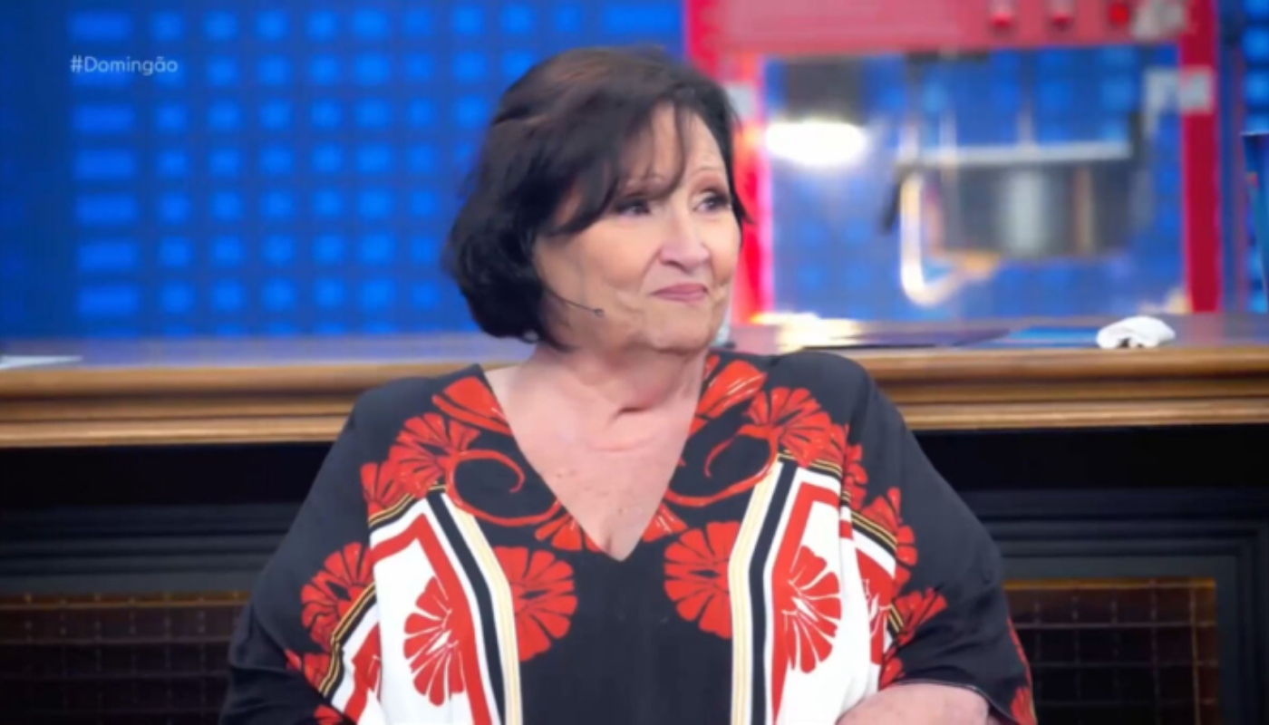 Déa Lúcia emocionada no
