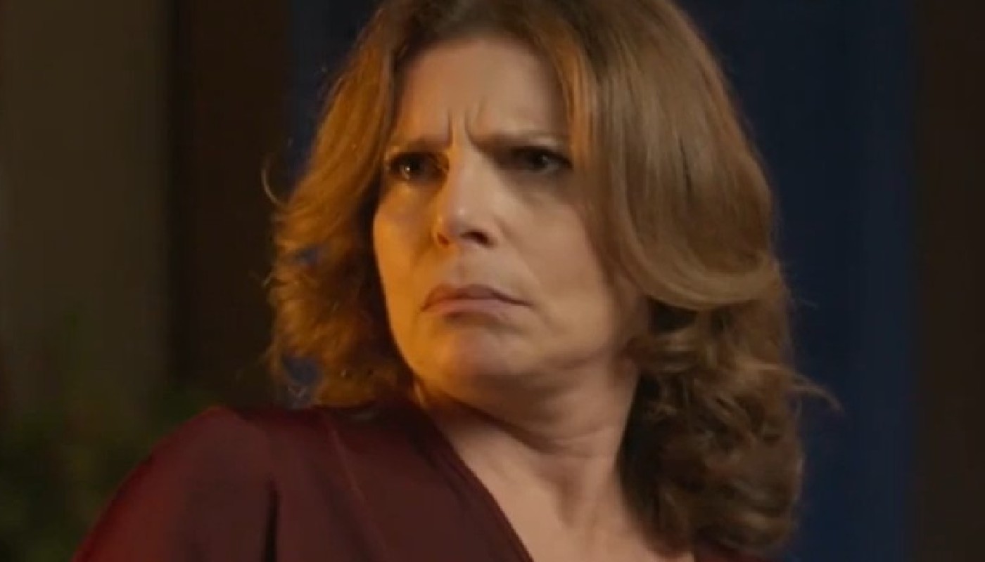 Deodora (Debora Bloch) em