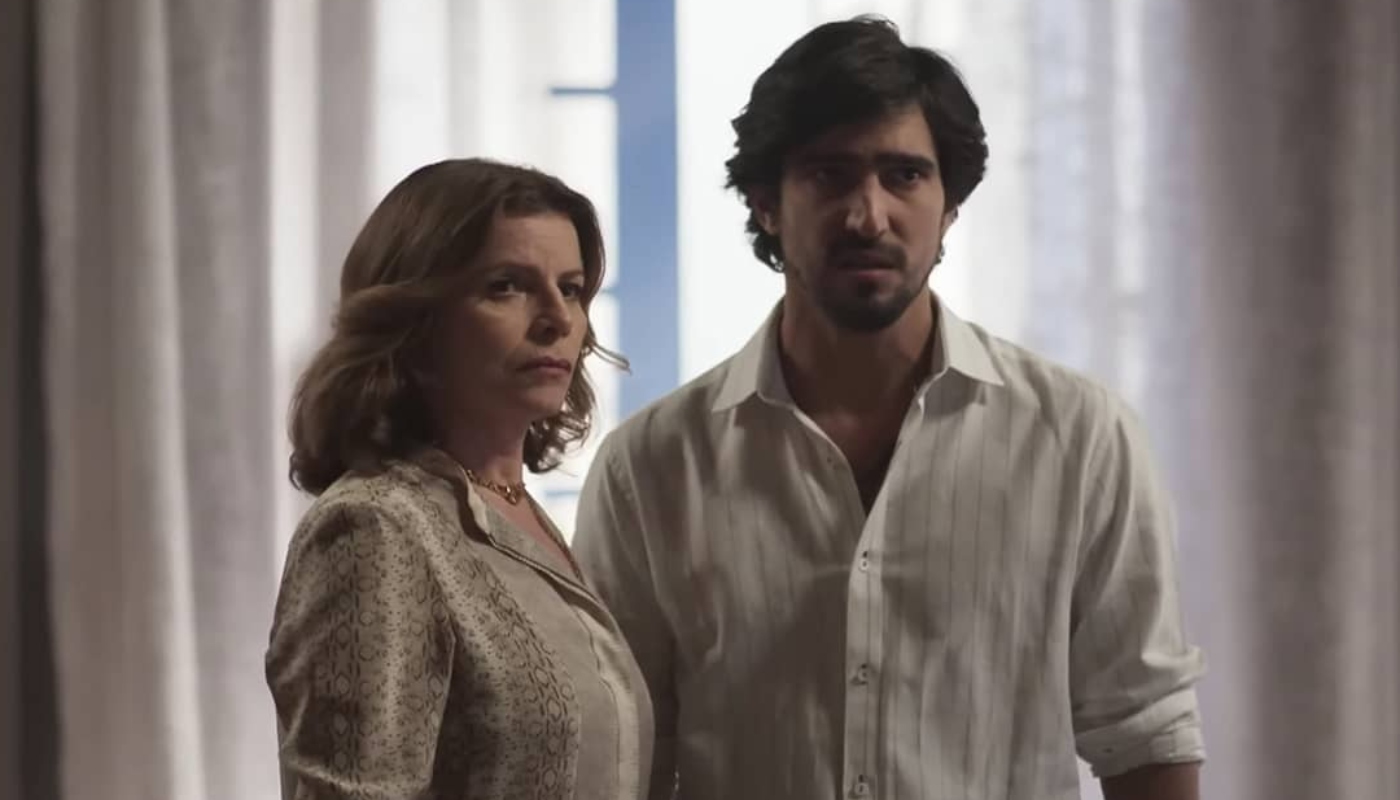 Deodora (Débora Bloch) e Tertulinho (Renato Góes) em