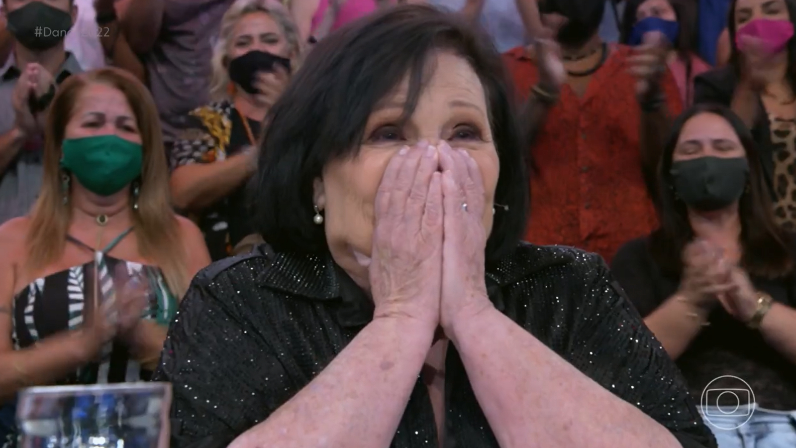 Dona Déa Lúcia se emociona no