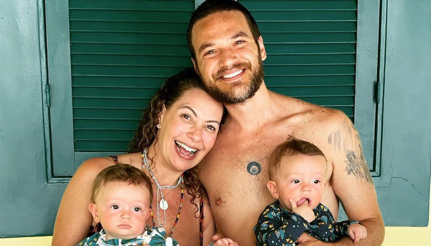 Emilio Dantas, Fabíula Nascimento e os gêmeos Raul e Roque