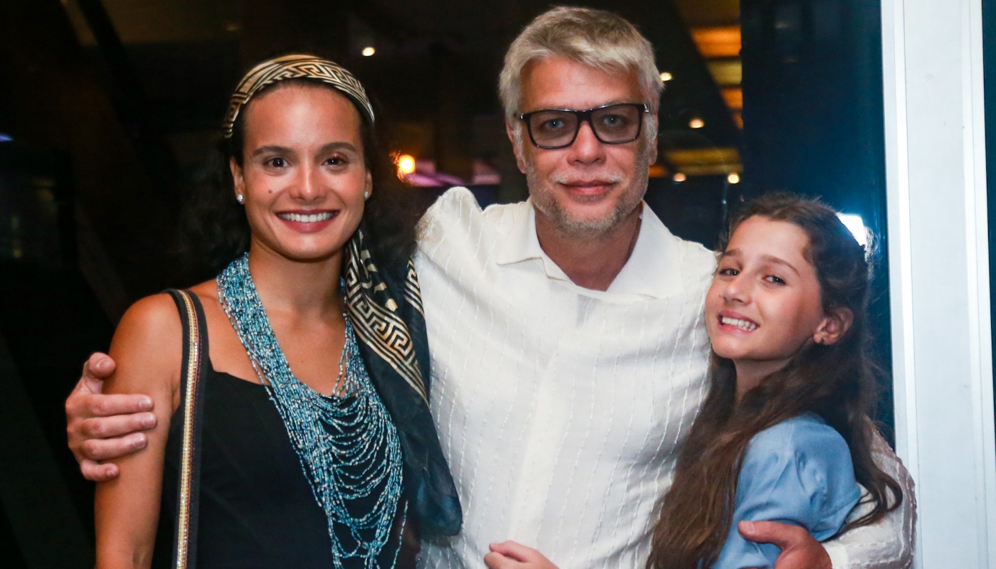 Fabio Assunção em clique raro ao lado da esposa e filha mais velha