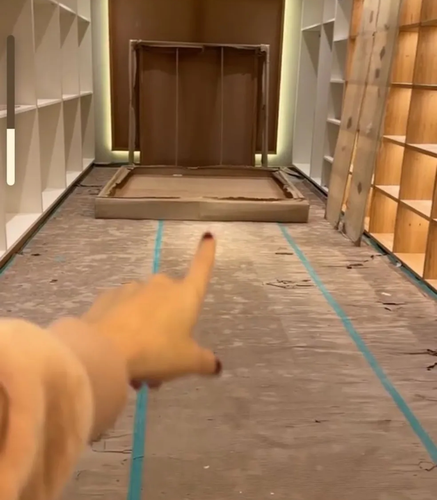 Detalhes da mansão de Bárbara Evans em reforma