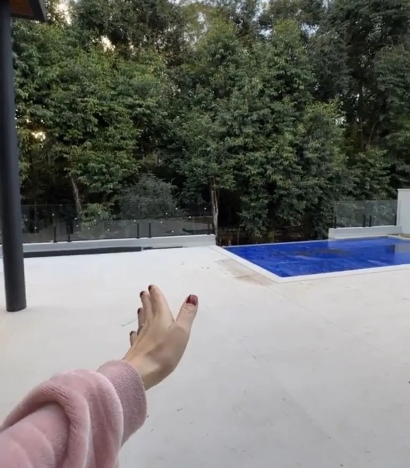 Detalhes da mansão de Bárbara Evans em reforma