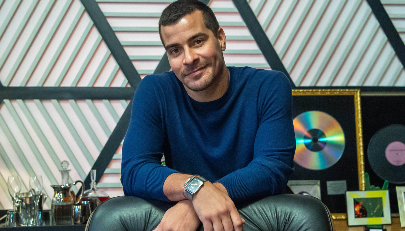 Thiago Martins é o intérprete do playboy Júpiter Mancini na novela