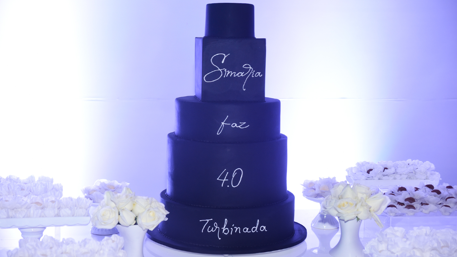 Detalhes da festa de aniversário de 40 anos da cantora Simaria