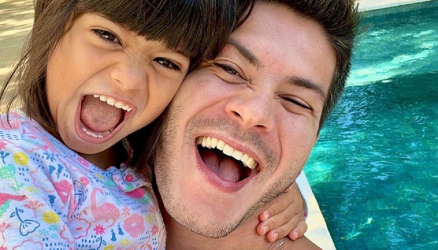 Arthur Aguiar costuma compartilhar nas redes sociais seus momentos ao lado da filha