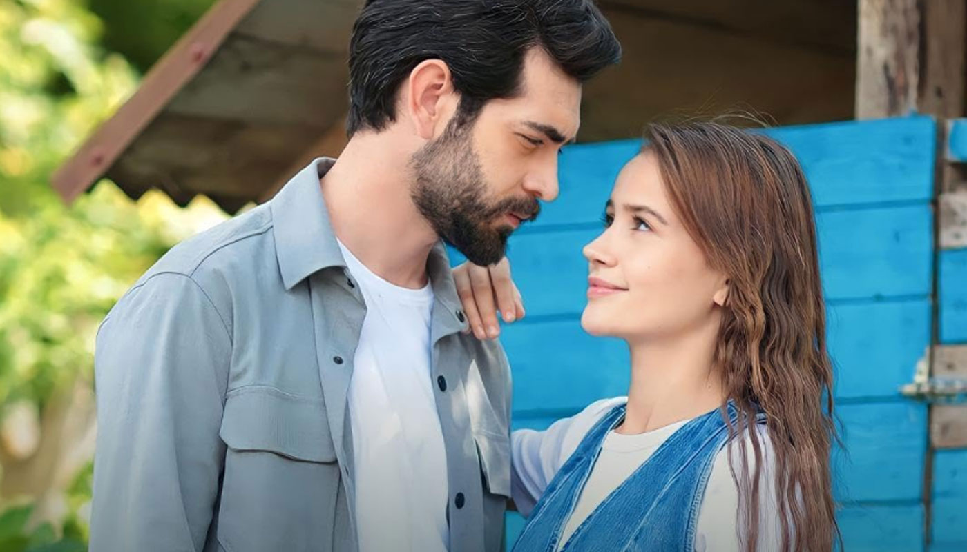 Série turca “Flores de Sangue” (2022) mistura drama e romance