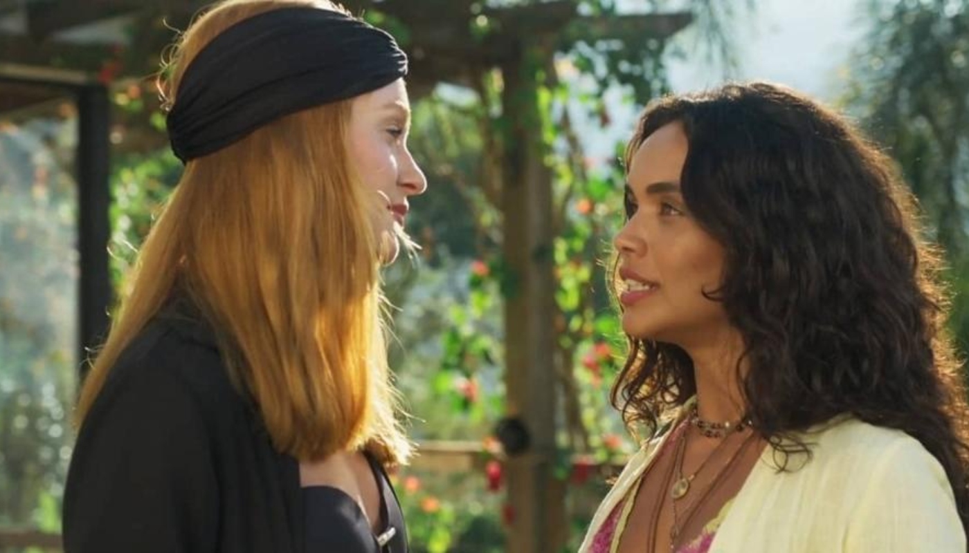 Luna (Giovana Cordeiro) e Preciosa (Marina Ruy Barbosa) em