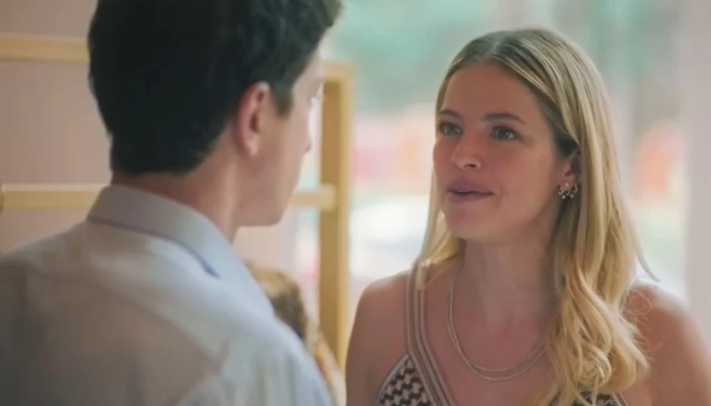 Graça (Agatha Moreira) e Daniel (Johnny Massaro) em