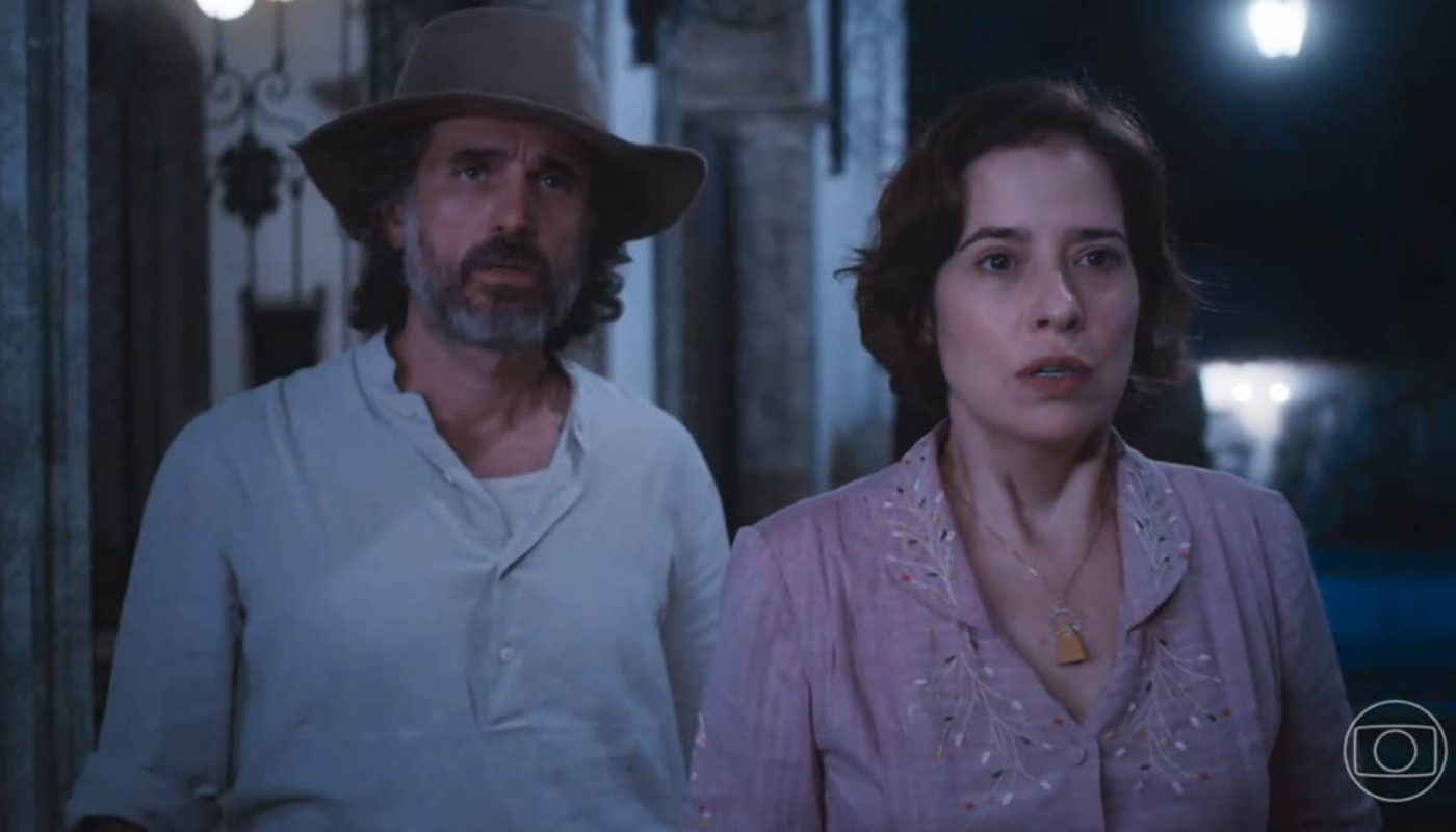 Heloísa (Paloma Duarte) e Leônidas (Eriberto Leão) em