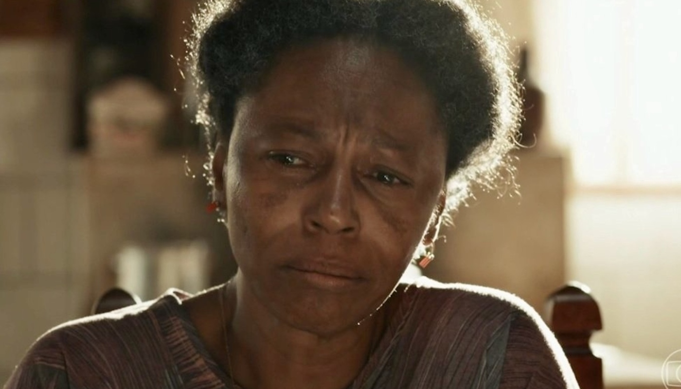 Inácia (Edvana Carvalho) em