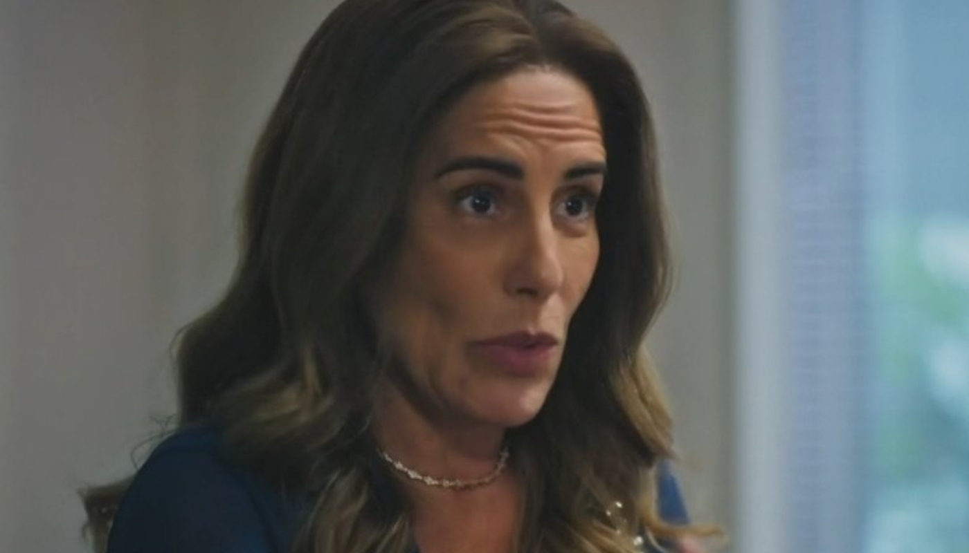 Irene (Gloria Pires) em