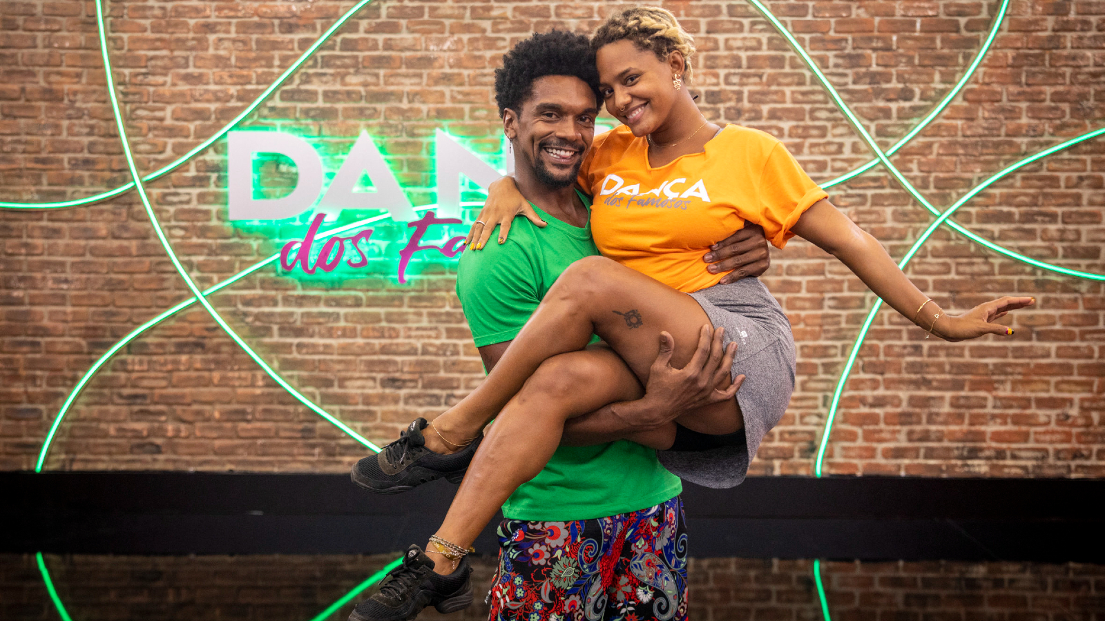 Jéssica Ellen e o professor Marcus Lobo no