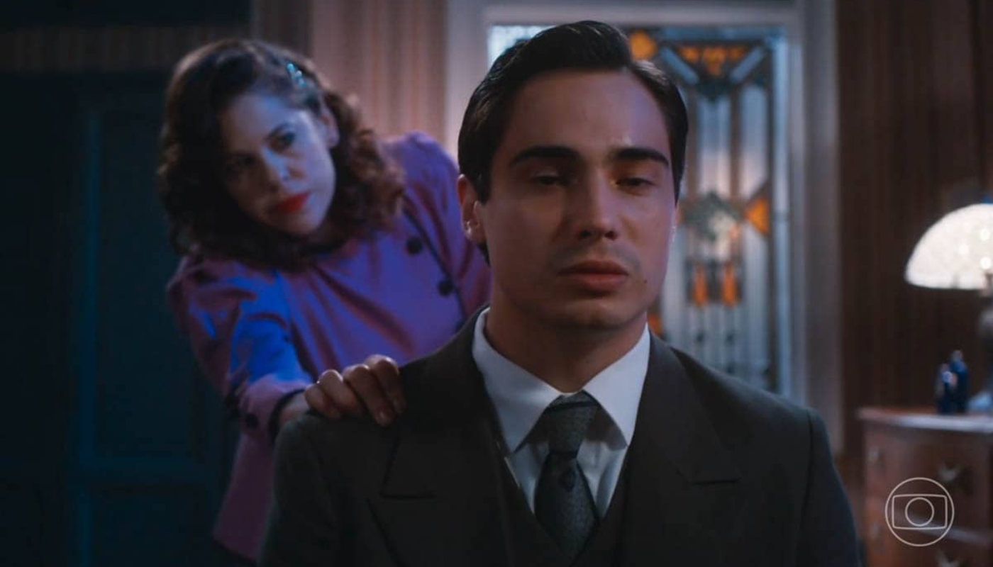 Úrsula (Bárbara Paz) não é mãe de Joaquim (Danilo Mesquita) em